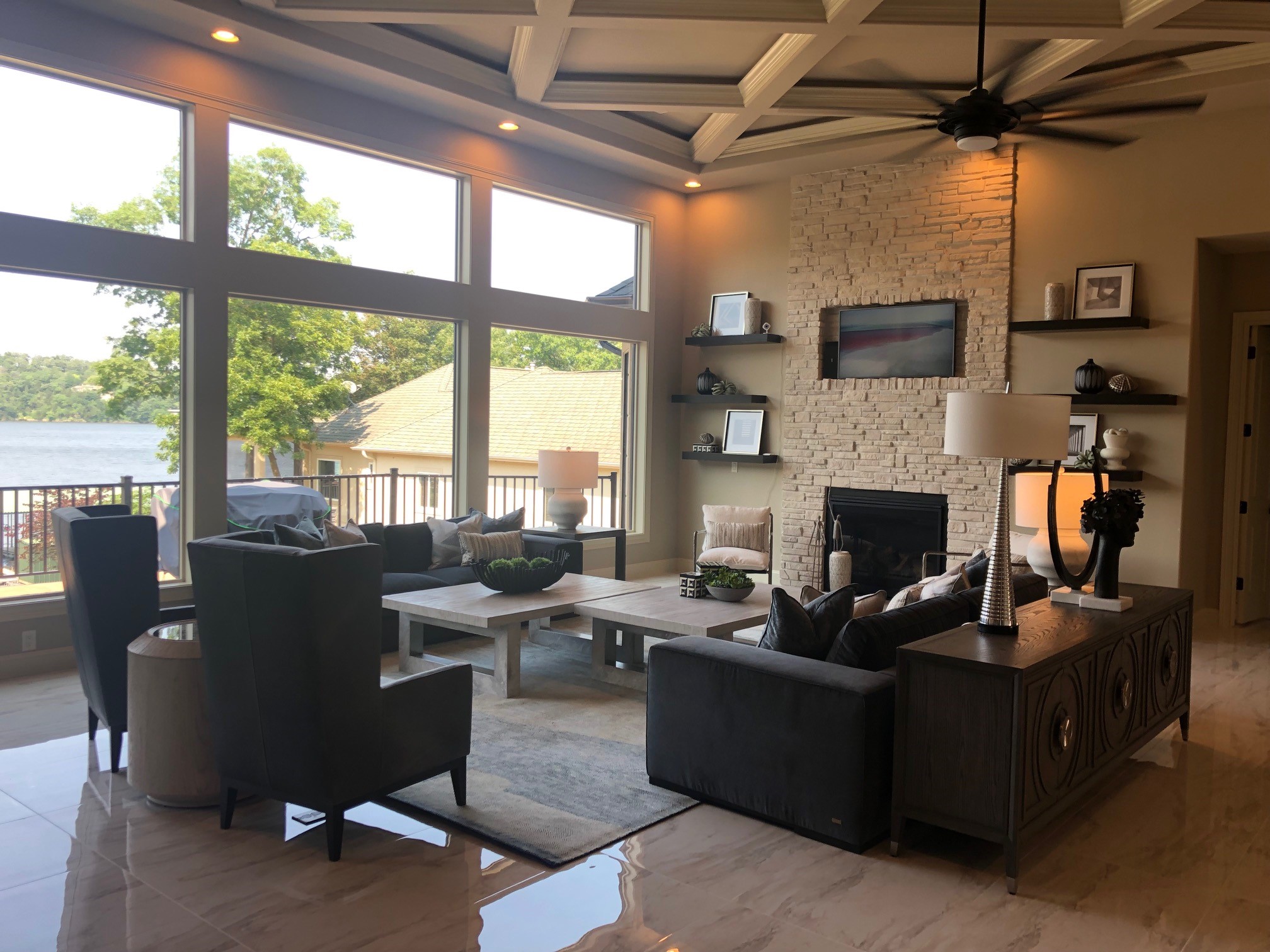 Transitional Lake House Living Room Ceiling