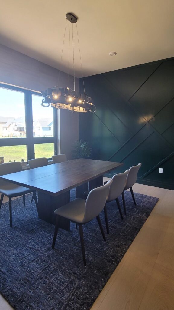 Vibrant Mid-Century Dining Room