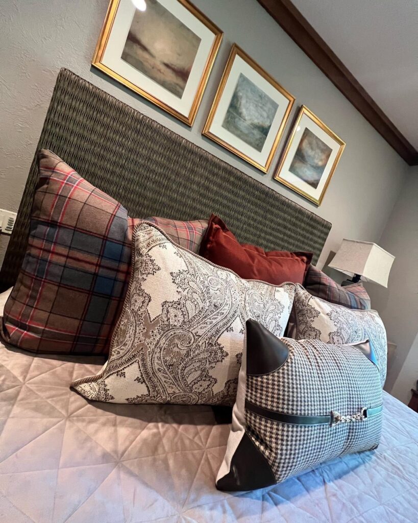 River Lodge Bedroom Decorative Pillows