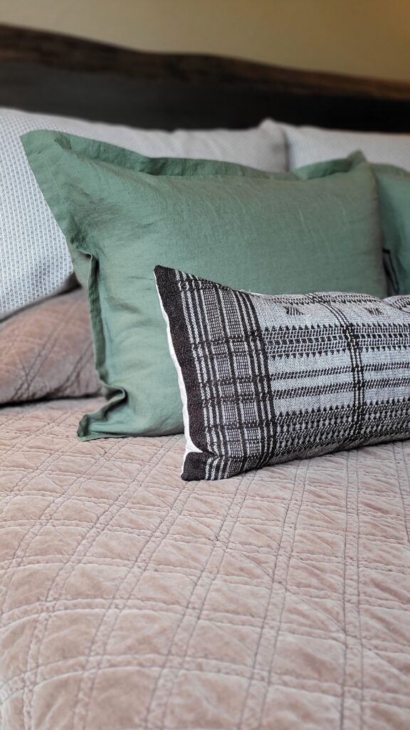 lake geneva bedroom throw pillows